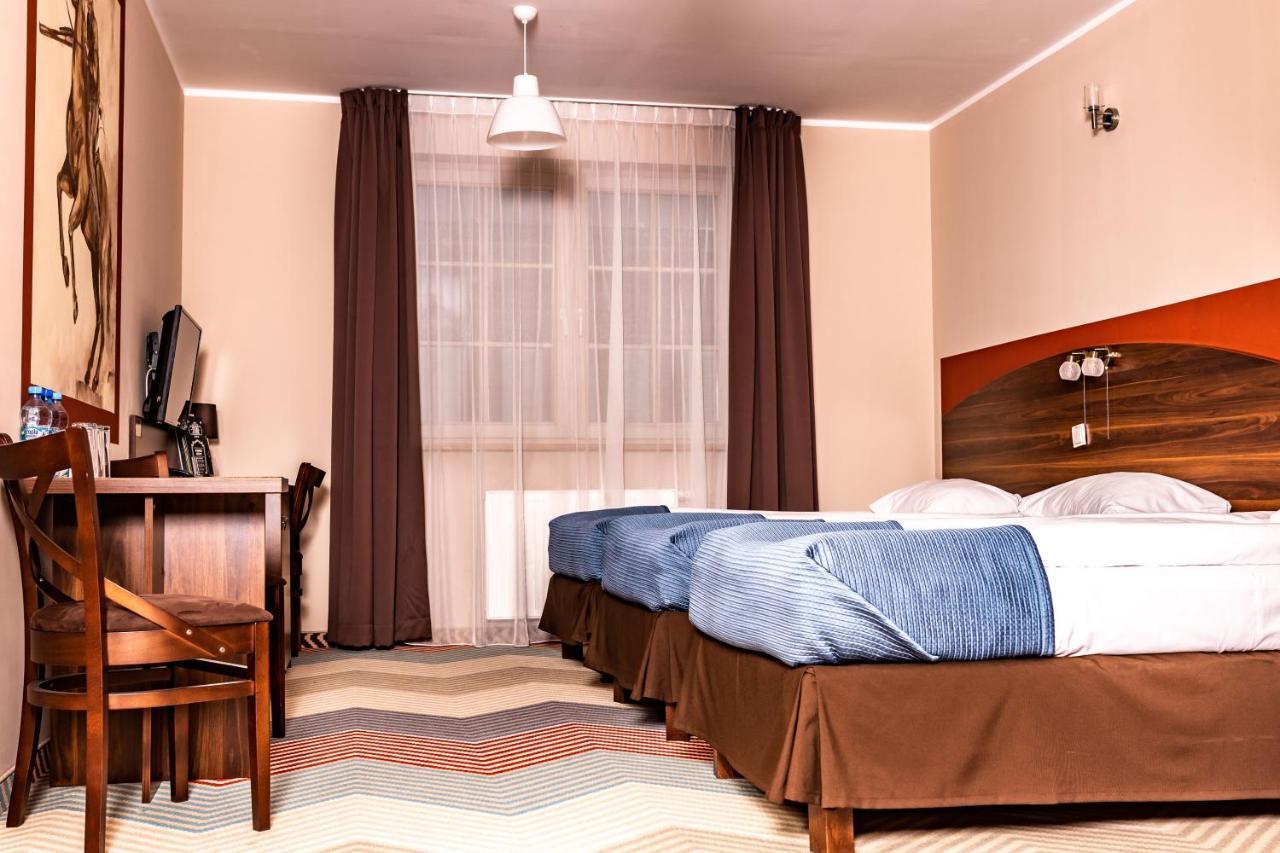 Hotel Texas - Żory Kültér fotó