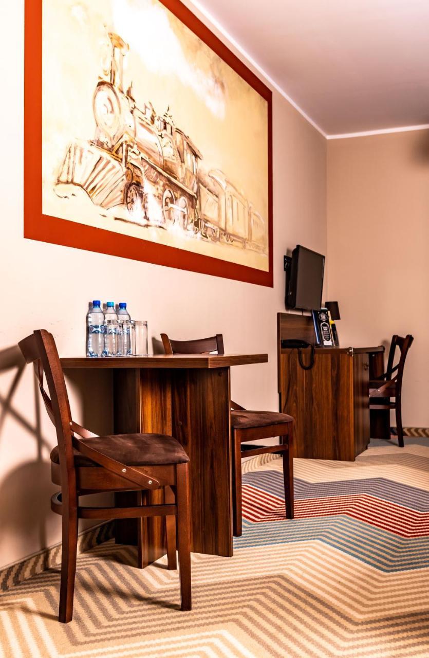 Hotel Texas - Żory Kültér fotó